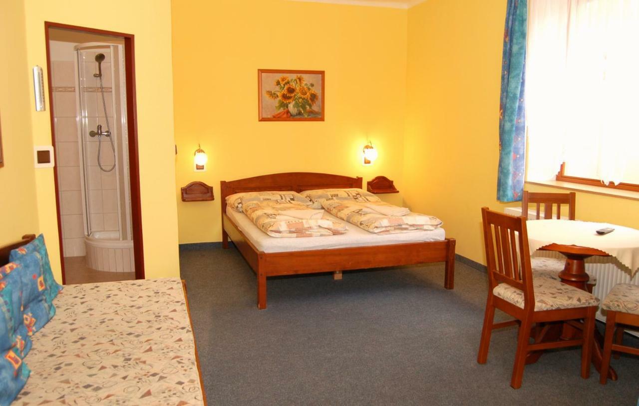 Apartmany Florian ฟริมบูร์ก ภายนอก รูปภาพ