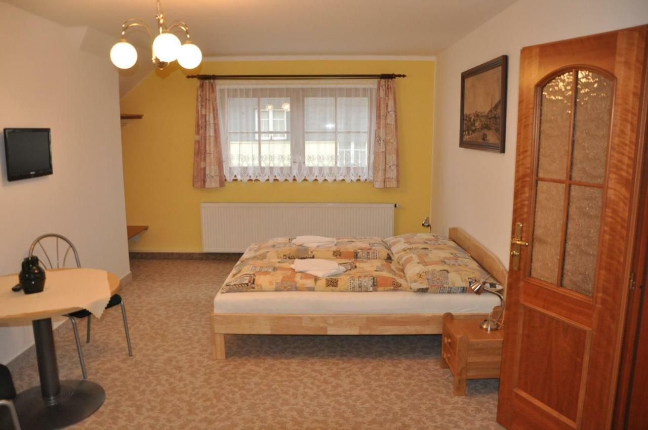 Apartmany Florian ฟริมบูร์ก ภายนอก รูปภาพ
